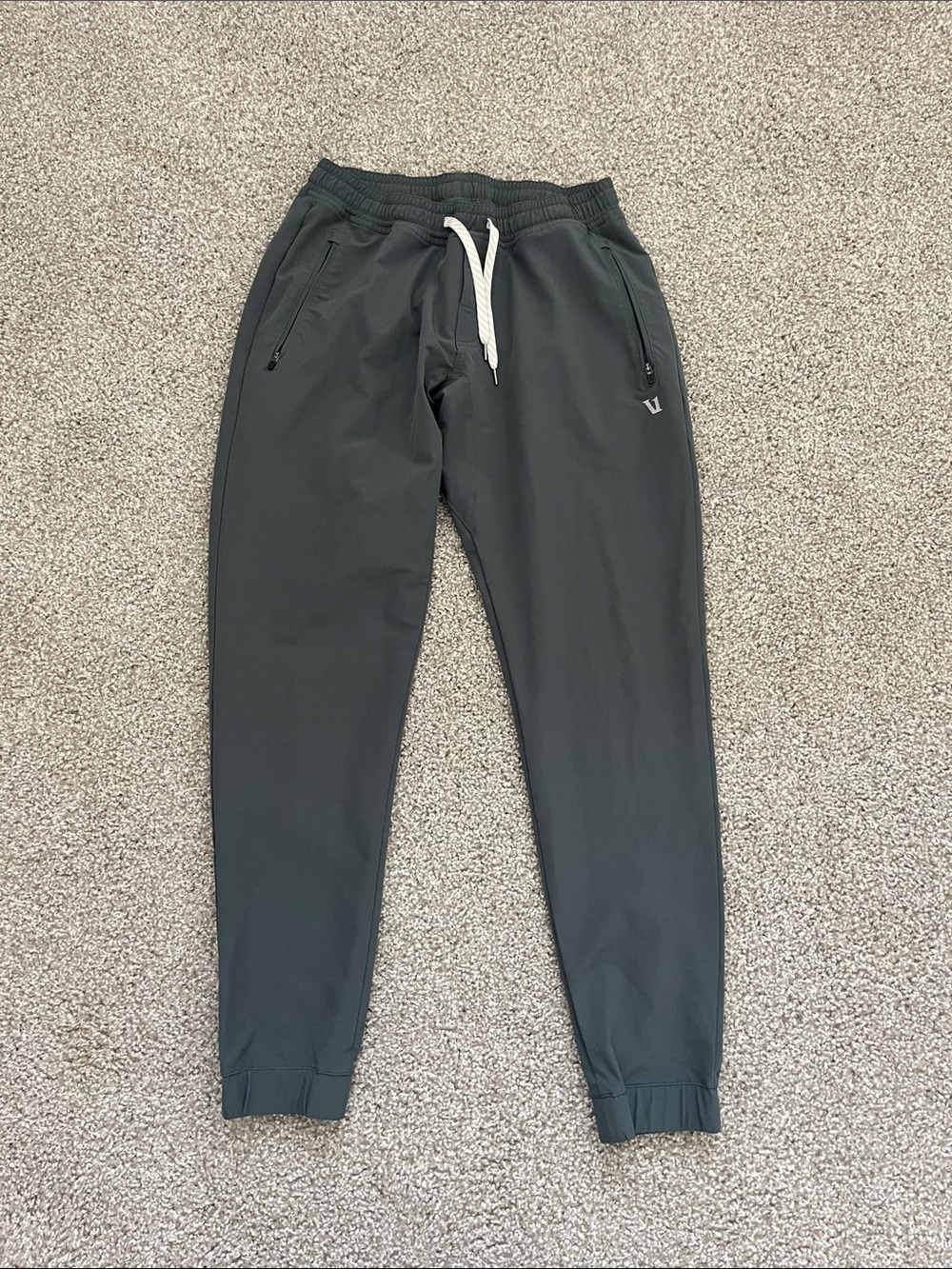 Men's Vuori Grayish Transit Technical Jogger Size Small